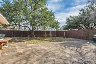 2410 Northumberland Dr, Garland, TX 75041 - Photo 17