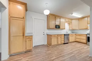 1104 Trinity View St, Irving, TX 75060 - Photo 15