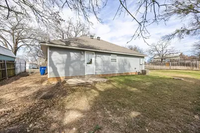 1813 Pioneer Road, Granbury, TX 76049 - Photo 25