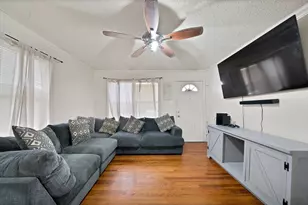 4153 Doyle Ln, Lancaster, TX 75134 - Photo 5