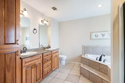 1000 Morgan, Blossom, TX 75462 - Photo 11