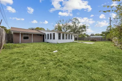 2801 Clearbrook Drive, Irving, TX 75062 - Photo 23