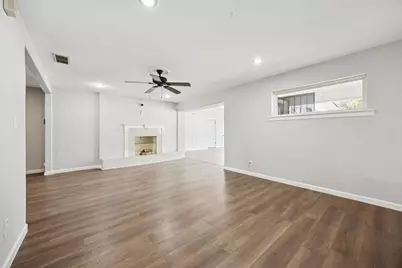 2801 Clearbrook Drive, Irving, TX 75062 - Photo 5