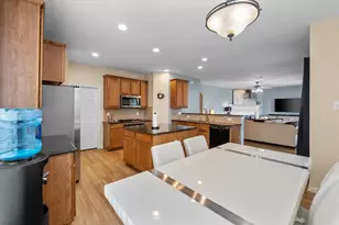 2585 Shoreview Dr, Grand Prairie, TX 75054 - Photo 19