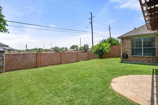 2585 Shoreview Dr, Grand Prairie, TX 75054 - Photo 35