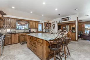 308 Wheeler Creek Ct, Gainesville, TX 76240 - Photo 11