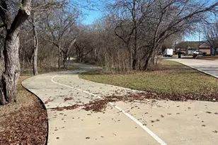 730 W Lonesome Dove Trail, Arlington, TX 76001 - Photo 27