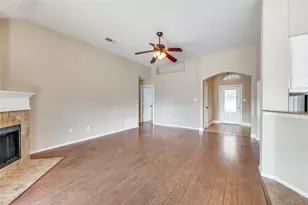 730 W Lonesome Dove Trail, Arlington, TX 76001 - Photo 7