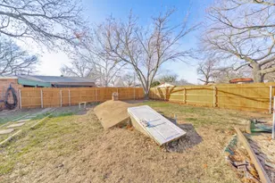 517 W Lamar St, Alvord, TX 76225 - Photo 5