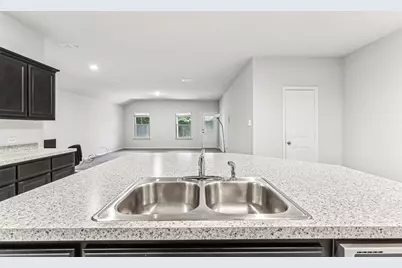 714 Wolf Creek Drive, Cleburne, TX 76033 - Photo 13