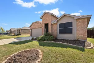 714 Wolf Creek Dr, Cleburne, TX 76033 - Photo 3