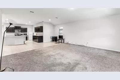 714 Wolf Creek Drive, Cleburne, TX 76033 - Photo 21