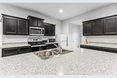 714 Wolf Creek Drive, Cleburne, TX 76033 - Photo 15