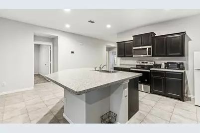 714 Wolf Creek Drive, Cleburne, TX 76033 - Photo 19