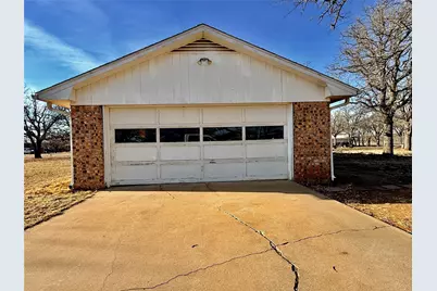 127 East Park Road, Graham, TX 76450 - Photo 23