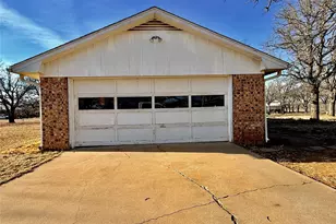 127 Eastpark Rd, Graham, TX 76450 - Photo 23