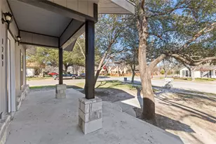 1701 1st St, Brownwood, TX 76801 - Photo 3