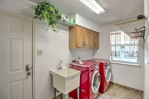 203 Eastern Valley Ln, Whitesboro, TX 76273 - Photo 5