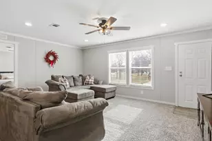 2614 Sycamore Ct, Granbury, TX 76048 - Photo 7