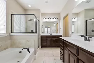 11540 Twining Branch Cir, Fort Worth, TX 76052 - Photo 13