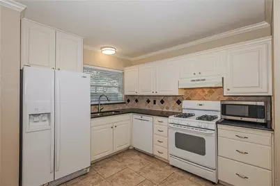 13450 Mount Castle Drive, Farmers Branch, TX 75234 - Photo 5