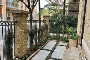 2811 Hood St, Dallas, TX 75219 - Photo 11