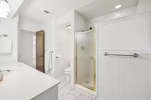 432 Hillview Dr, Hurst, TX 76054 - Photo 15