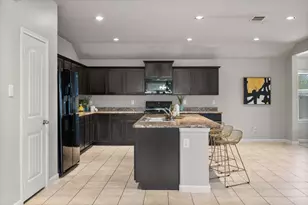 3011 Driftwood Ln, Lancaster, TX 75146 - Photo 5