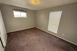 818 Clarissa Pl, Garland, TX 75040 - Photo 9