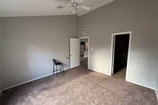 818 Clarissa Pl, Garland, TX 75040 - Photo 5