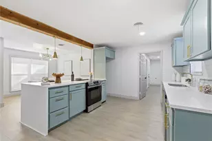 8004 Ferndale Dr, Benbrook, TX 76116 - Photo 11