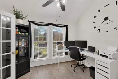 805 Kathryn Drive, Lewisville, TX 75067 - Photo 11