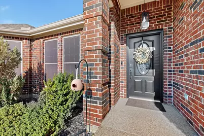 805 Kathryn Drive, Lewisville, TX 75067 - Photo 3