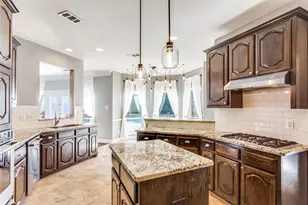 9005 Ranch Bluff Ct, Benbrook, TX 76126 - Photo 13