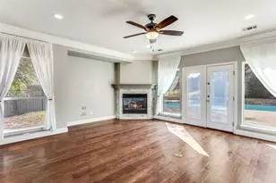 9005 Ranch Bluff Ct, Benbrook, TX 76126 - Photo 9