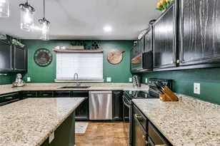 909 Orchid Dr, Lewisville, TX 75067 - Photo 13