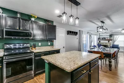 909 Orchid Drive, Lewisville, TX 75067 - Photo 5