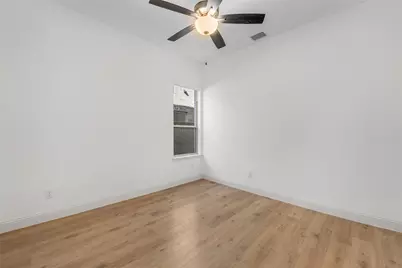 166 McCartt Drive, Lewisville, TX 75067 - Photo 15