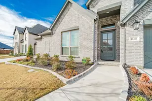 10480 Gray Hls Dr, Fort Worth, TX 76126 - Photo 3