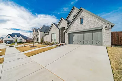 10480 Gray Hills Drive, Fort Worth, TX 76126 - Photo 3