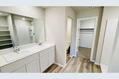 10612 Sunrise Creek Drive, Fort Worth, TX 76036 - Photo 7