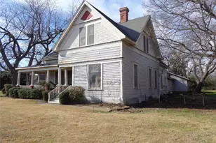 506 S 3rd St, Grandview, TX 76050 - Photo 31