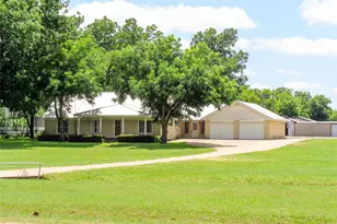 1717 Pipeline Rd, Cleburne, TX 76033 - Photo 27