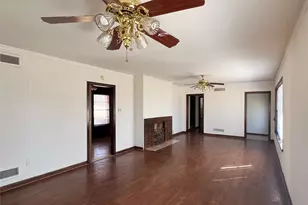 1609 E Peyton St, Sherman, TX 75090 - Photo 3