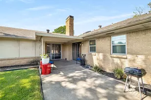 3750 Ridgeoak Way, Farmers Branch, TX 75244 - Photo 29