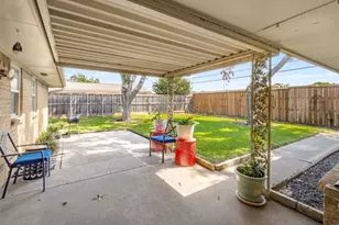 3750 Ridgeoak Way, Farmers Branch, TX 75244 - Photo 25