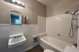 823 W Hickory St, Denton, TX 76201 - Photo 5