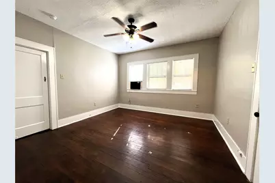 823 W Hickory Street, Denton, TX 76201 - Photo 3