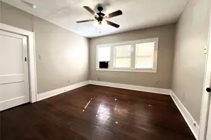 823 W Hickory St, Denton, TX 76201 - Photo 3