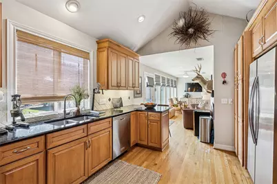 2437 Wabash Avenue, Fort Worth, TX 76109 - Photo 5